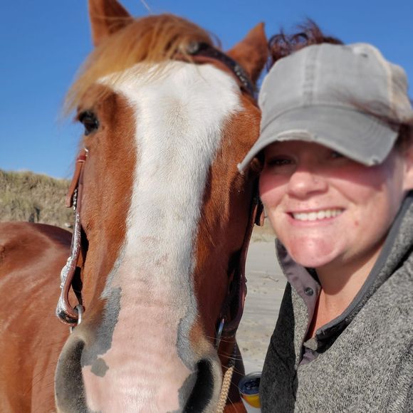 Meet your Posher, Amanda - Picture 1 of 1